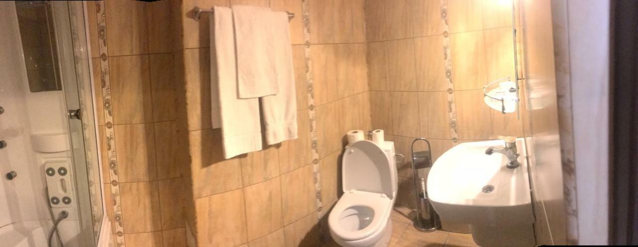 Hotel Bulevard Szörényvár Kültér fotó